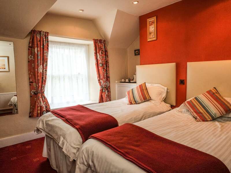 Single En-suite Room (inc. Breakfast)